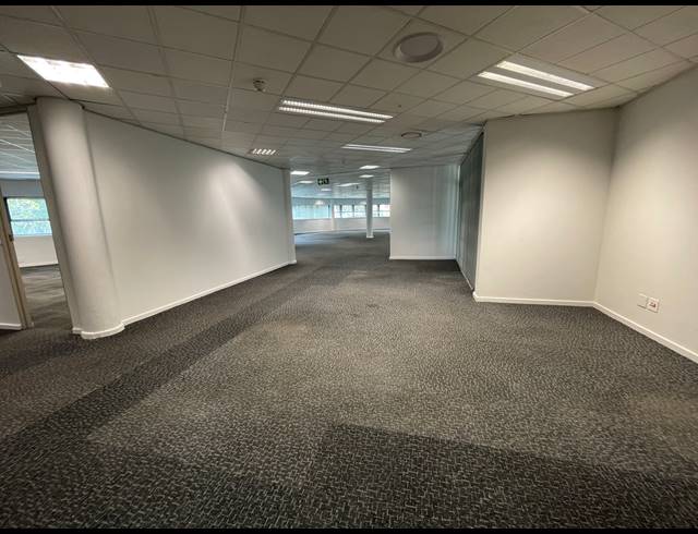439M² OFFICE TO LET IN PARKTOWN